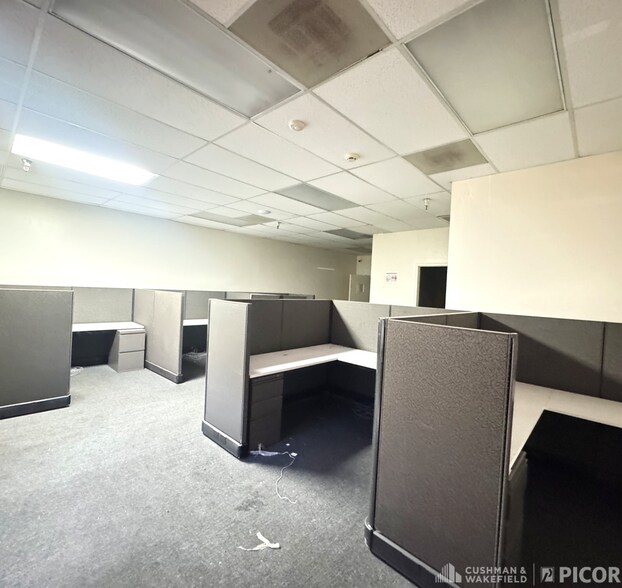 1671 S Research Loop, Tucson, AZ à louer - Photo du bâtiment - Image 2 de 5