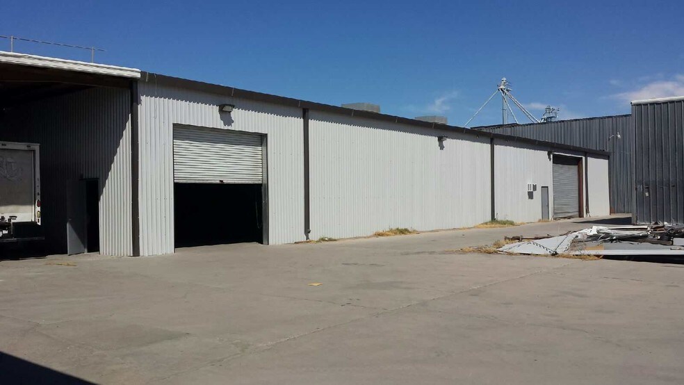 120 E Ross Ave, El Centro, CA à louer - Photo du bâtiment - Image 3 de 10