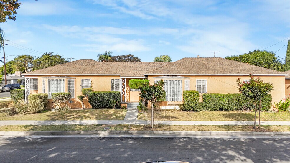 3955 Agnes Ave, Lynwood, CA for sale - Primary Photo - Image 1 of 36