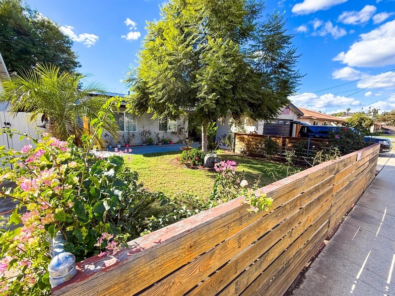 819 N Rose St, Escondido, CA à vendre - Photo du bâtiment - Image 3 de 17