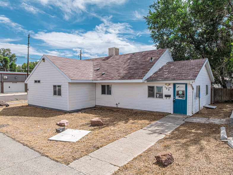 123 2nd St, Elko, NV à vendre - Photo du bâtiment - Image 3 de 32