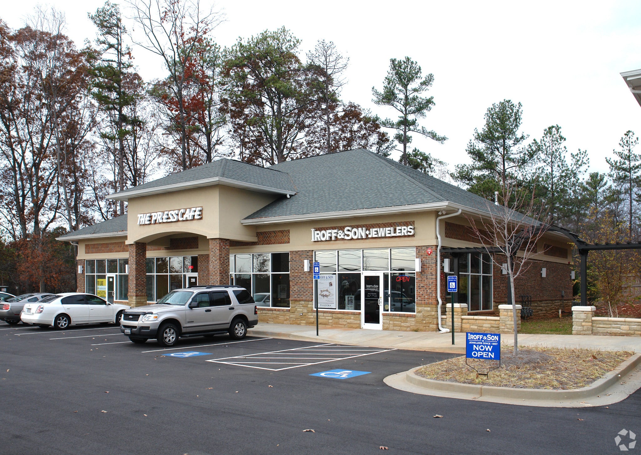 3960 Old Milton Pky, Alpharetta, GA for lease Primary Photo- Image 1 of 25