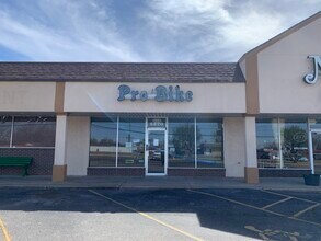 5804-5814 NW 63rd St, Oklahoma City, OK for lease Building Photo- Image 1 of 5