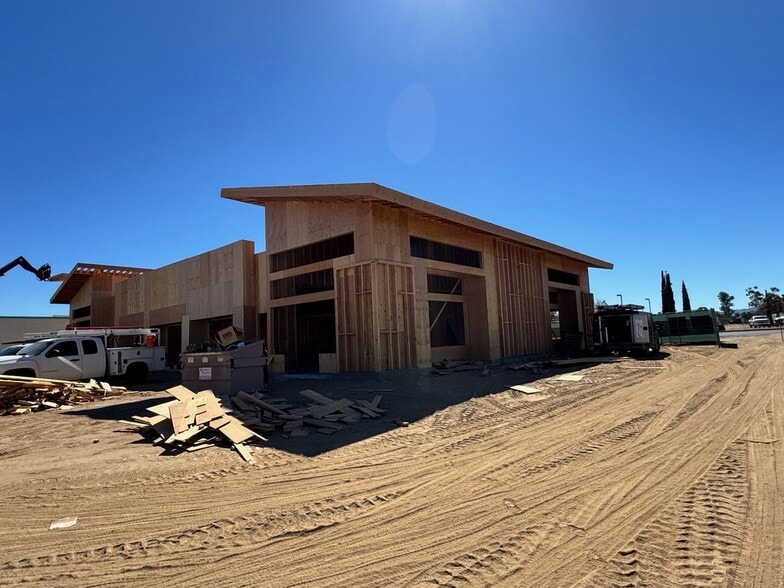 15634 Main St, Hesperia, CA for sale - Building Photo - Image 3 of 10