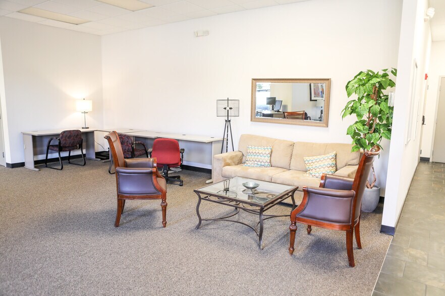 5070 Old Ellis Pt, Roswell, GA à vendre - Photo intérieure - Image 3 de 9