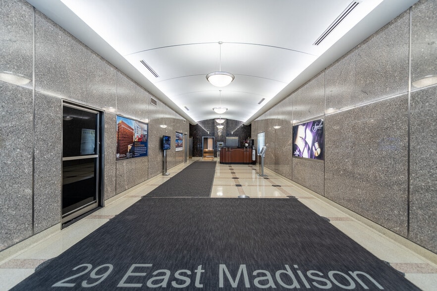 29 E Madison St, Chicago, IL for lease - Lobby - Image 2 of 9