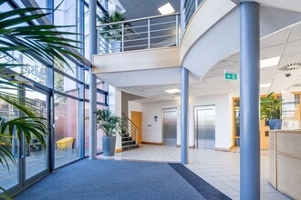 Wakefield Rd, Morley à louer Photo intérieure- Image 2 de 6