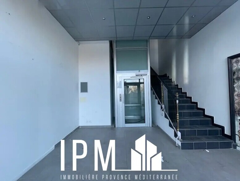 Commerce de détail dans Aix-en-Provence à louer - Photo intérieure - Image 2 de 6