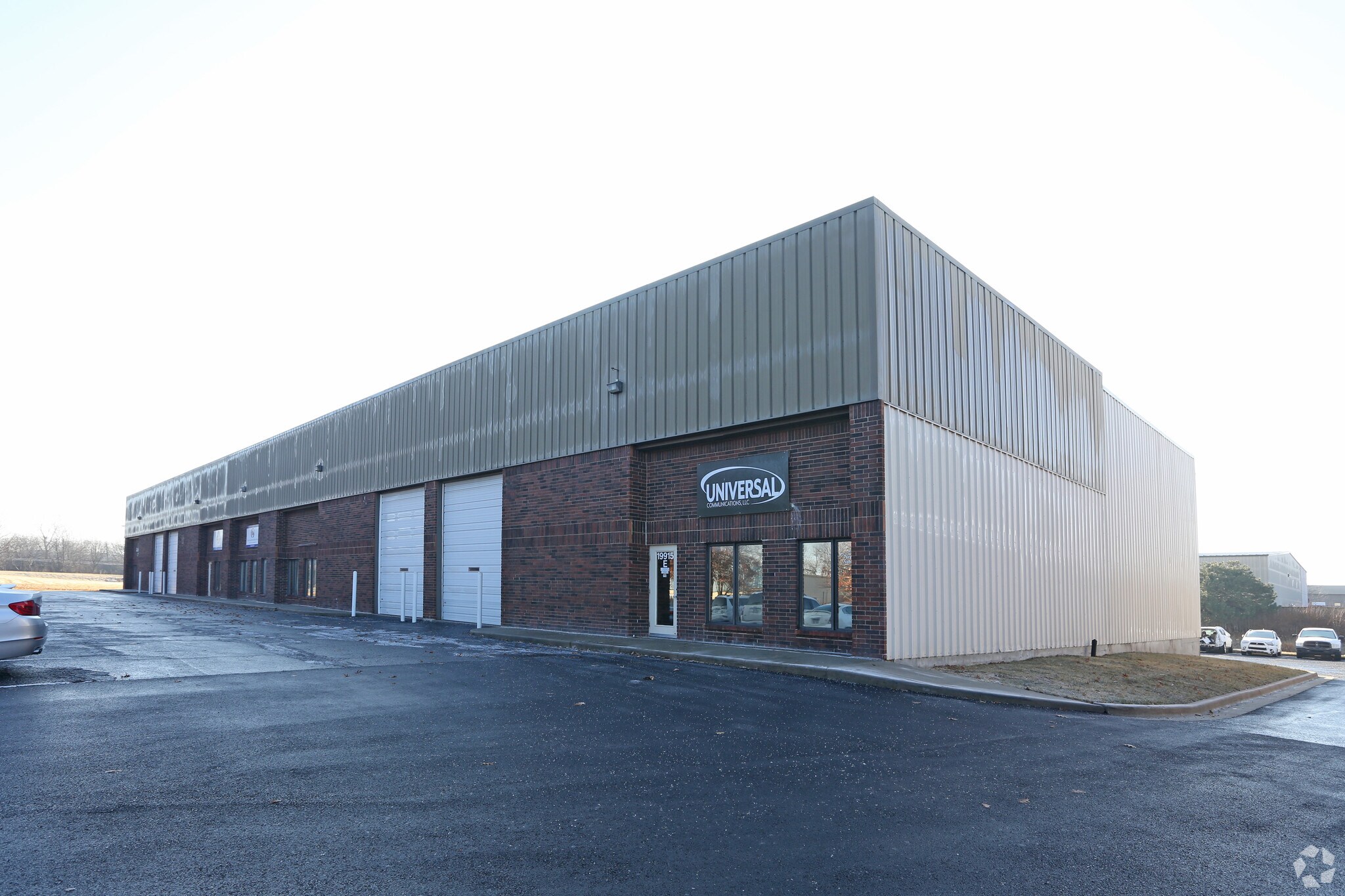 19915 W 161st St, Olathe, KS for lease Building Photo- Image 1 of 8