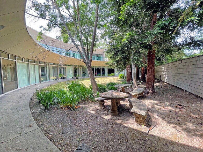 2421 Mendocino Ave, Santa Rosa, CA for lease - Building Photo - Image 2 of 10