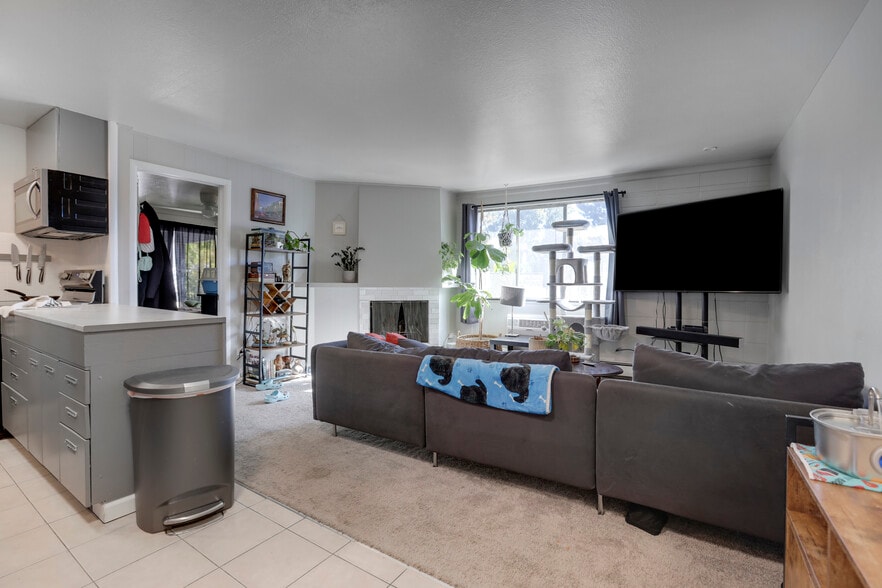 1045 Balsam St, Lakewood, CO for sale - Building Photo - Image 3 of 25