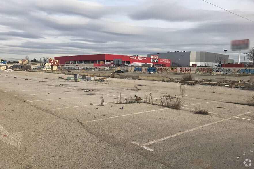 Carretera Nacional II, 27, Alcalá de Henares, Madrid à vendre - Photo du bâtiment - Image 2 de 3