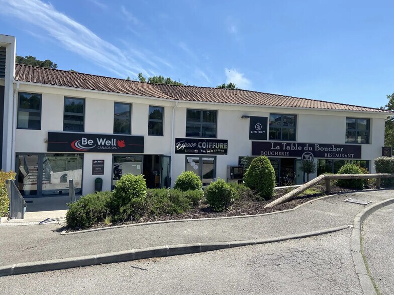 Retail in Le Tholonet for sale - Building Photo - Image 1 of 3