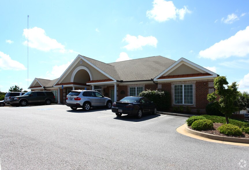 390 Racetrack Rd, McDonough, GA à vendre - Photo principale - Image 1 de 3