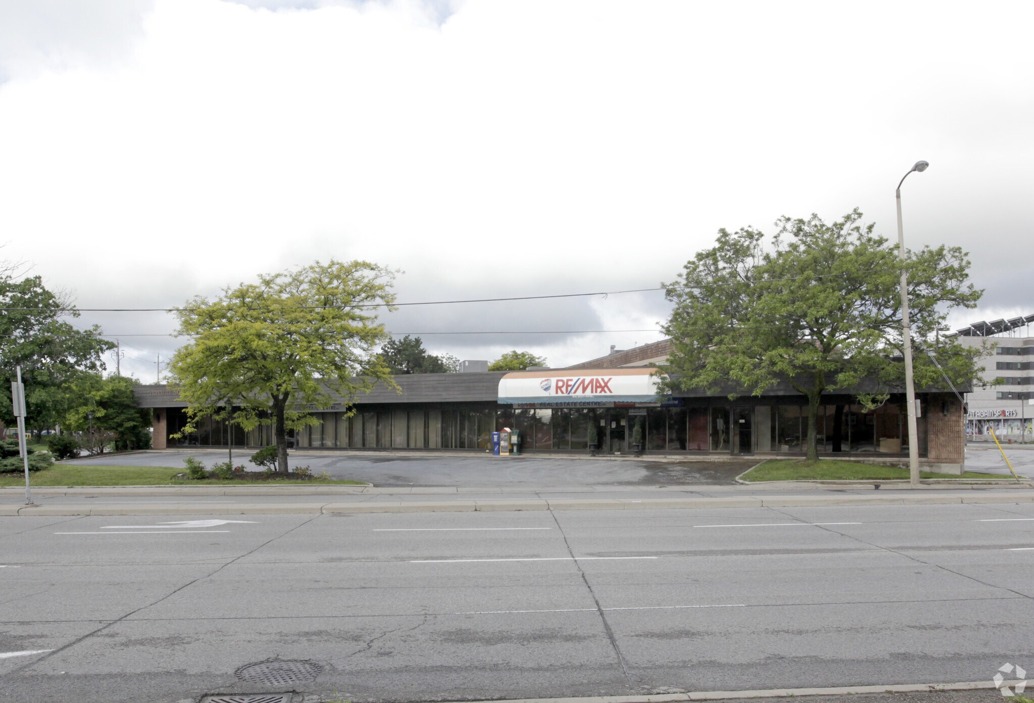 22 Ontario St S, Milton, ON for sale Primary Photo- Image 1 of 1