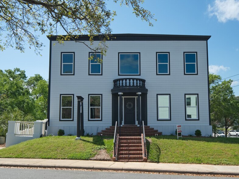 3375 Capital Cir NE, Tallahassee, FL à vendre - Photo du bâtiment - Image 2 de 29