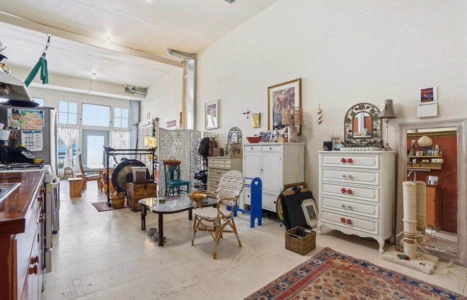 733 Loring Ave, Crockett, CA à vendre - Photo intérieure - Image 3 de 14