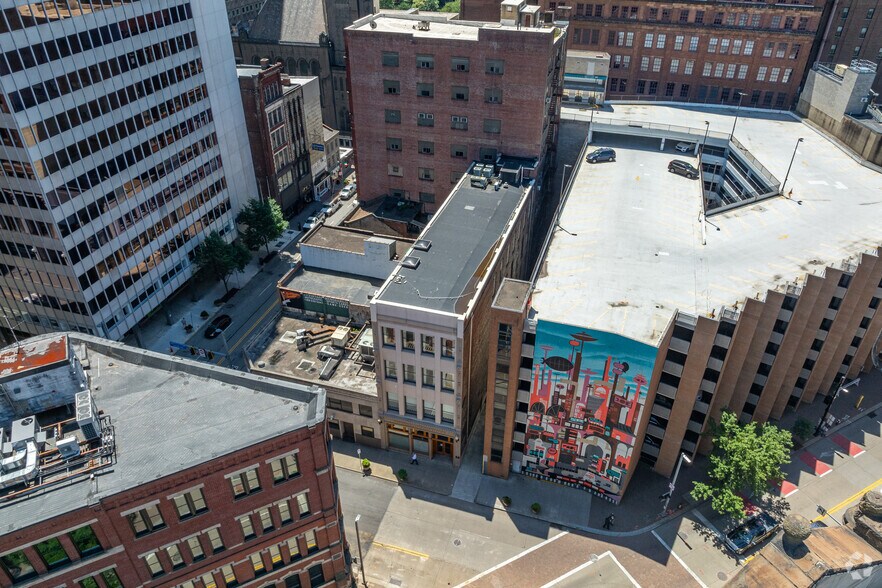 308 Seventh Ave, Pittsburgh, PA à louer - Photo du bâtiment - Image 3 de 9
