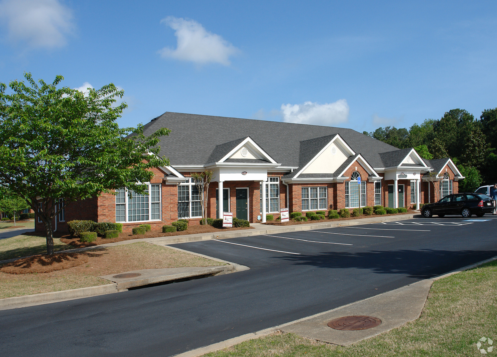 1901-1902 Macy Dr, Roswell, GA for lease Primary Photo- Image 1 of 6