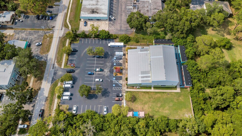 7633 131st St, Seminole, FL à vendre - Photo du bâtiment - Image 2 de 12