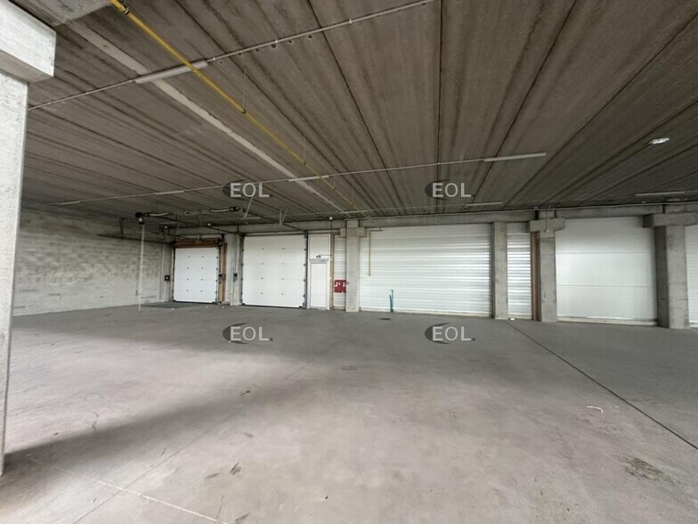 Flex in Tremblay-en-France for lease - Building Photo - Image 3 of 9