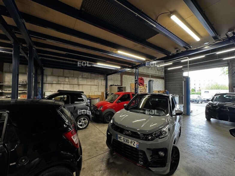 Flex in Massy for lease - Interior Photo - Image 2 of 7