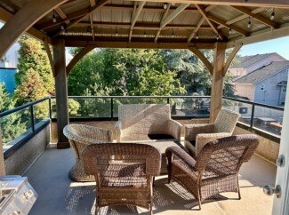 1012 N Park St, Victoria, BC à vendre - Photo du bâtiment - Image 3 de 3