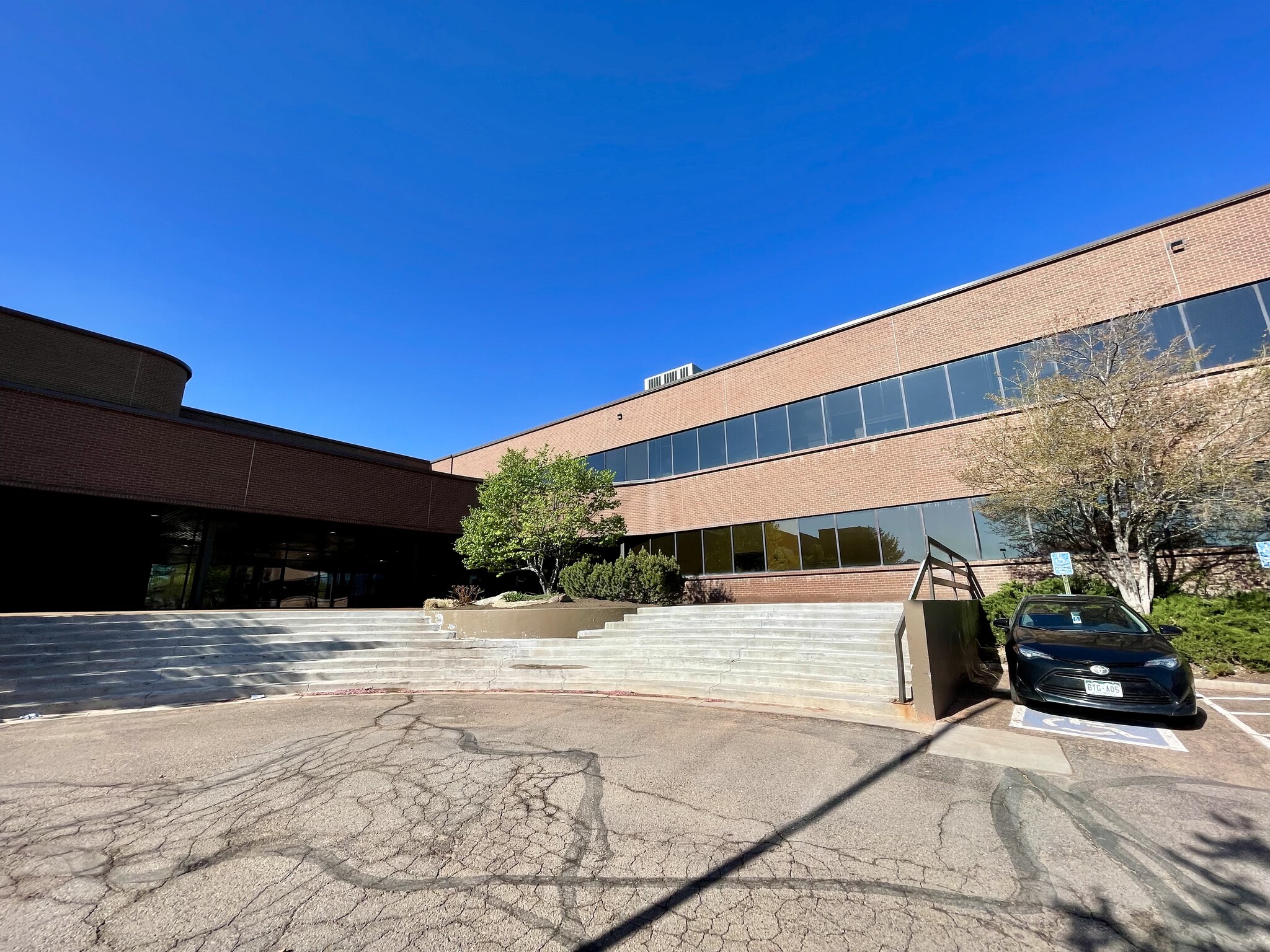 12150-12200 E Briarwood Ave, Centennial, CO for lease Building Photo- Image 1 of 13