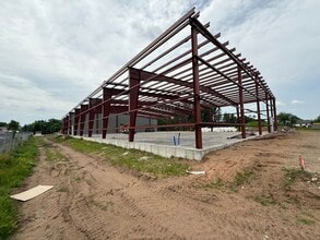 3222 Louis Ave, Eau Claire, WI for lease Building Photo- Image 2 of 4