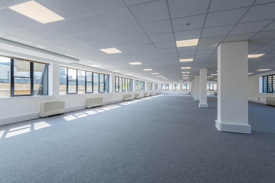 James St W, Bath à louer - Photo intérieure - Image 3 de 13