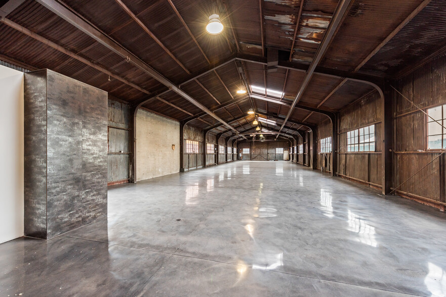 2503 N Ontario St, Burbank, CA for lease - Interior Photo - Image 1 of 21