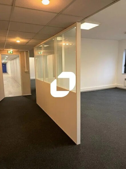 15 Avenue André Diligent, Roubaix for lease - Building Photo - Image 3 of 17