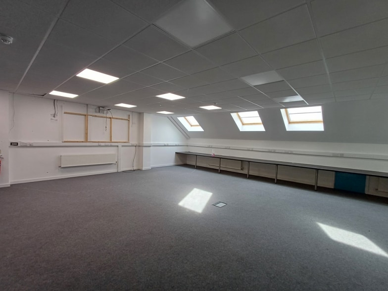 Quay St, Truro for lease - Interior Photo - Image 3 of 10