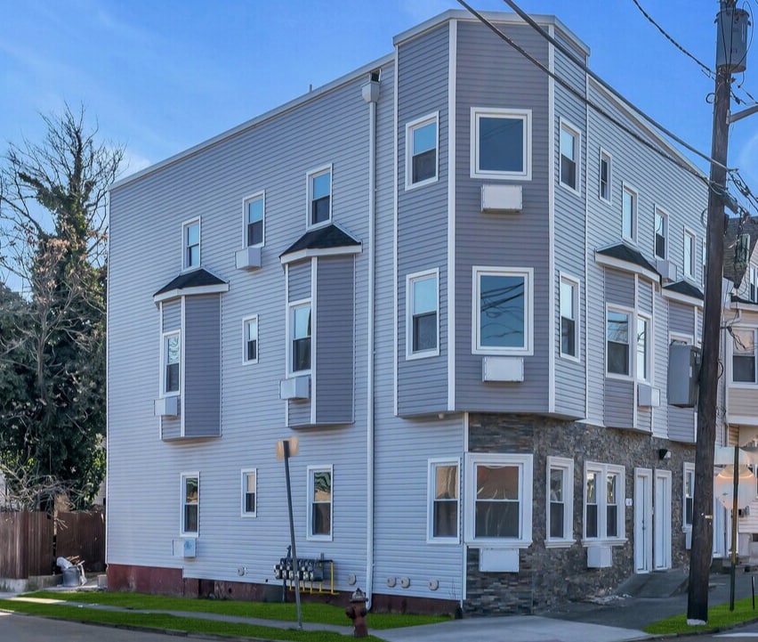 167-169 Smith St, Elizabeth, NJ à vendre Photo du bâtiment- Image 1 de 24