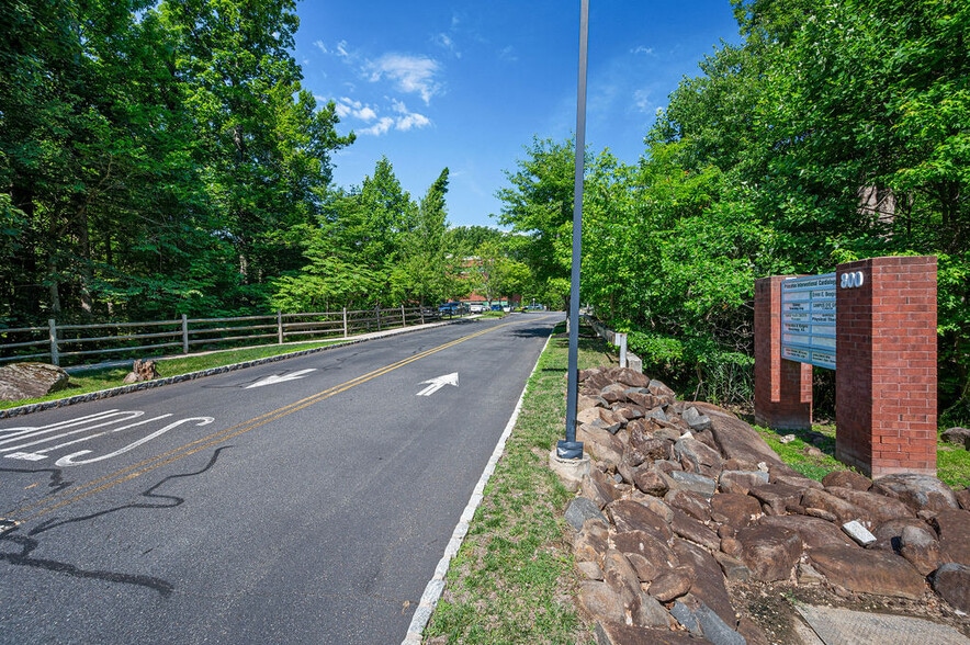 800 Bunn Dr, Princeton, NJ for lease - Building Photo - Image 3 of 38