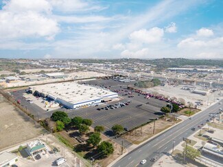 Plus de détails pour 11711 IH 35 N, San Antonio, TX - Bureau/Commerce de détail à louer