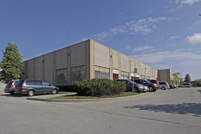 Plus de détails pour 3490 Laird Rd, Mississauga, ON - Industriel à louer