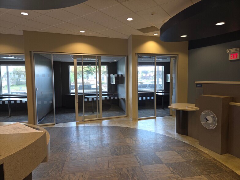 117 Grand St, Goshen, NY à louer - Photo du bâtiment - Image 3 de 8