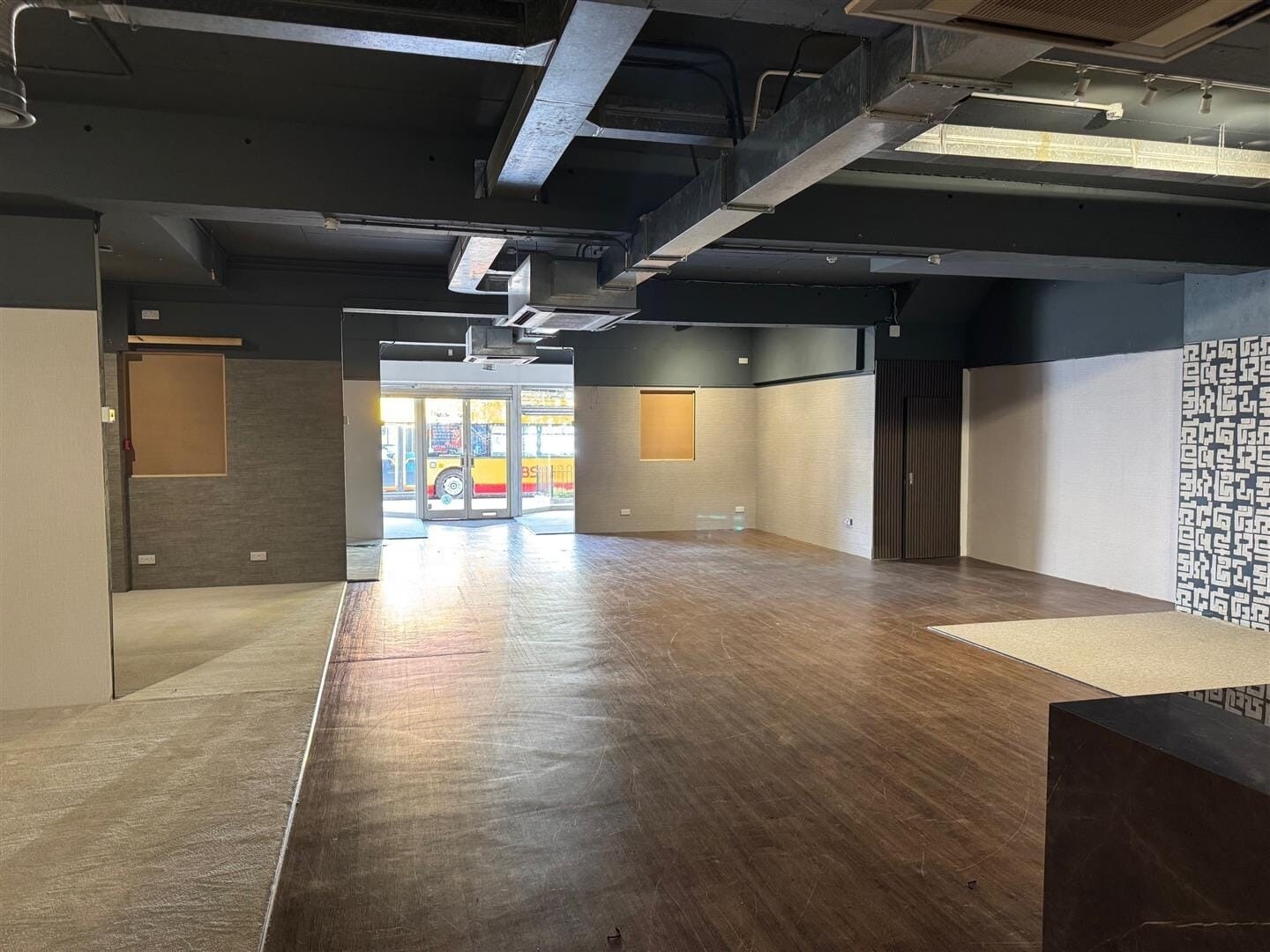 8 High St, Brentwood for lease Interior Photo- Image 1 of 4