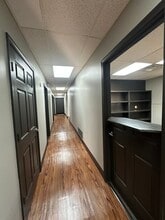 100 Greenbriar Dr, Campbellsville, KY for lease Interior Photo- Image 2 of 39