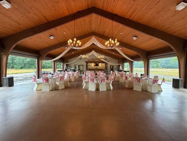 Plus de détails pour 52 Nestle Dr, Fulton, NY - Spécialité à vendre