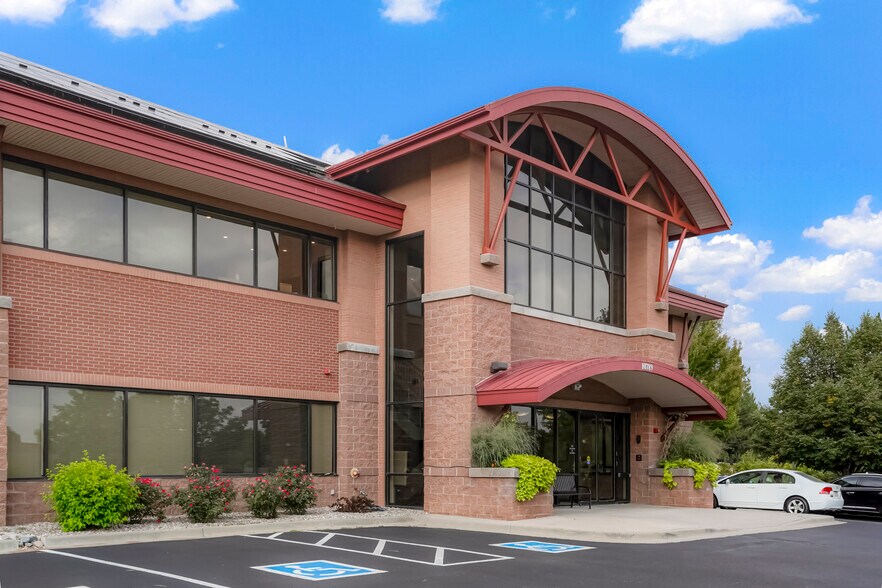 10789 Bradford Rd, Littleton, CO à vendre - Photo du bâtiment - Image 2 de 9