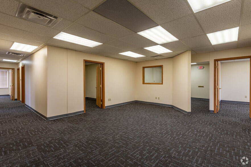 6161 Busch Blvd, Columbus, OH for lease - Interior Photo - Image 3 of 22