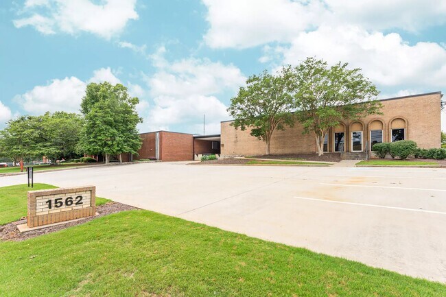 More details for 1562 Litton Dr, Stone Mountain, GA - Industrial for Lease