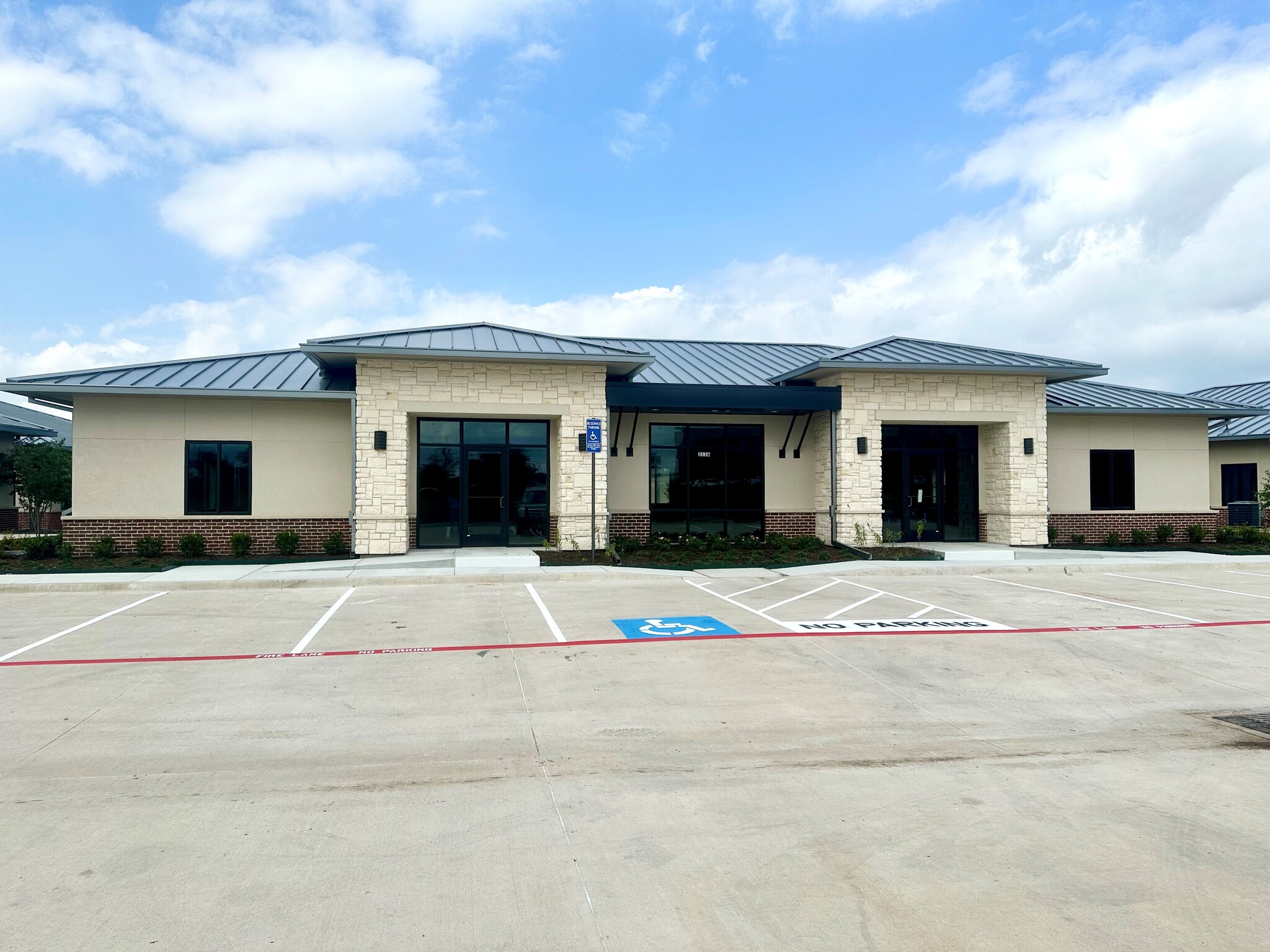 3116 Capital Way, Fort Worth, TX for lease Building Photo- Image 1 of 19