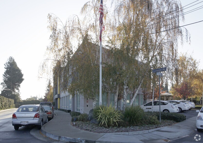 355 S Daniel Way, San Jose, CA à louer - Photo du bâtiment - Image 3 de 3