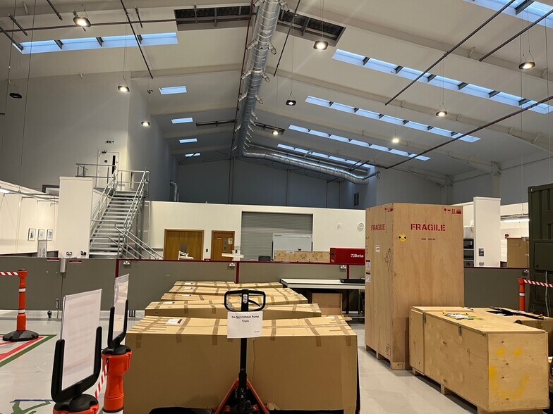 Tiber Way, Leicester à vendre - Photo du bâtiment - Image 2 de 2