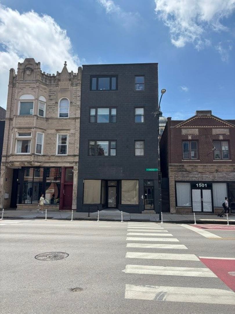 1465 W Chicago Ave, Chicago, IL for lease Building Photo- Image 1 of 3