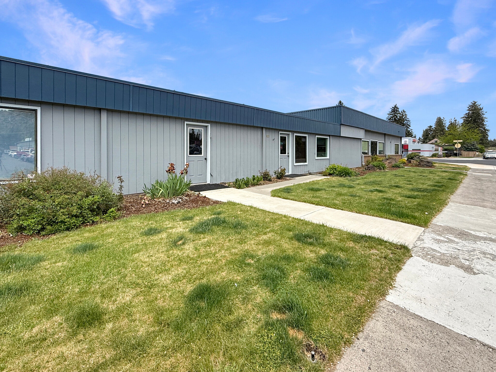 671 NE Greenwood Ave, Bend, OR for lease Building Photo- Image 1 of 14