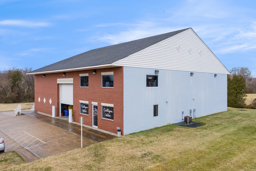 20 McCarty Rd, Fredericksburg, VA for sale - Primary Photo - Image 1 of 44